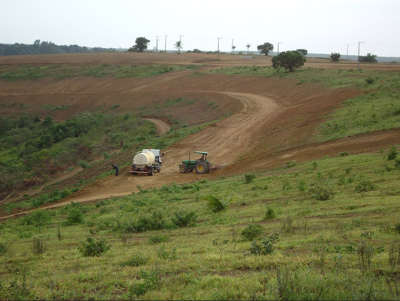 Terraplanagem do loteamento